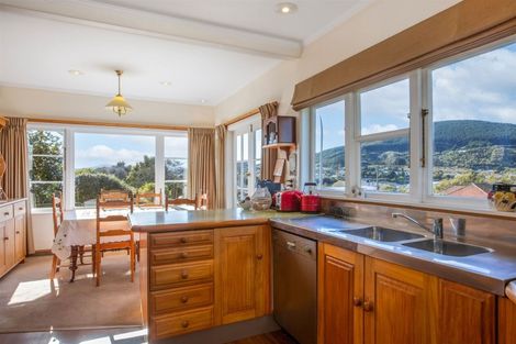 Photo of property in 323 Main Road, Tawa, Wellington, 5028