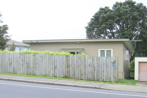 Photo of property in 30 Red Beach Road, Red Beach, 0932