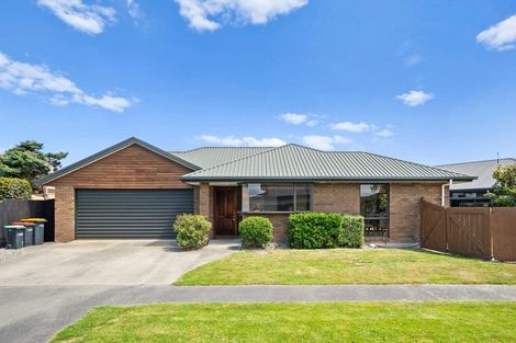 Photo of property in 6 Shenley Drive, Belfast, Christchurch, 8051