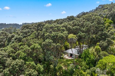 Photo of property in 296 Motutara Road, Muriwai, Waimauku, 0881