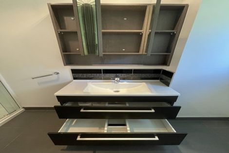 Photo of property in 2/63 Langana Avenue, Browns Bay, Auckland, 0630