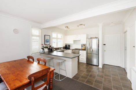 Photo of property in 35 Hardie Street, Hokowhitu, Palmerston North, 4410