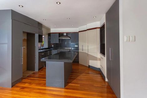 Photo of property in 48 Lyons Avenue, Murrays Bay, Auckland, 0630