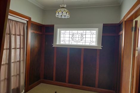 Photo of property in 142 Russell Terrace, Berhampore, Wellington, 6023