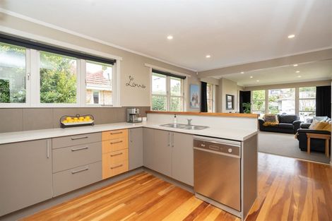 Photo of property in 8 Aurora Terrace, Hillcrest, Hamilton, 3216