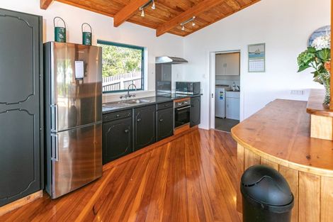 Photo of property in 251 Paku Drive, Tairua, 3508