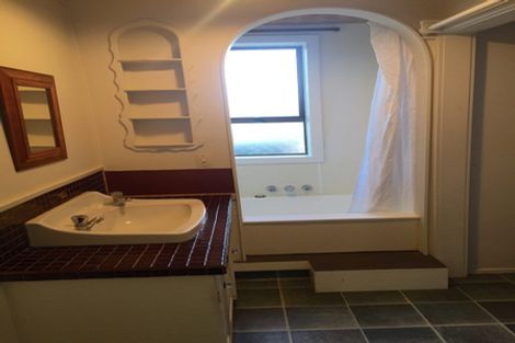 Photo of property in 1100 Karamu Road North, Mayfair, Hastings, 4122