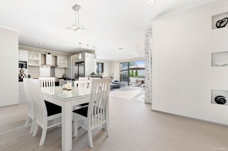 Photo of property in 8 Ellivani Rise, Pukekohe, 2120