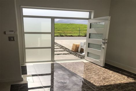 Photo of property in 21d Stamford Crescent, Flat Bush, Auckland, 2019