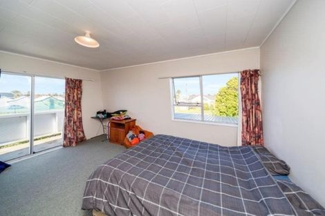 Photo of property in 1 County Drive, Hawera, 4610