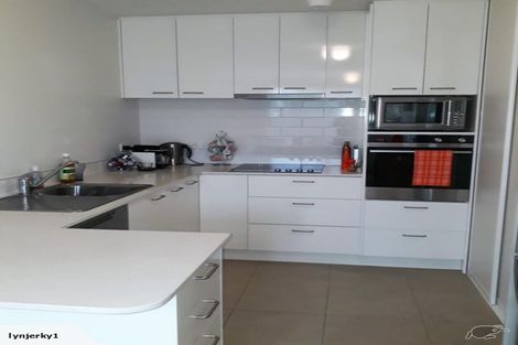 Photo of property in 2/100 Edinburgh Street, Pukekohe, 2120