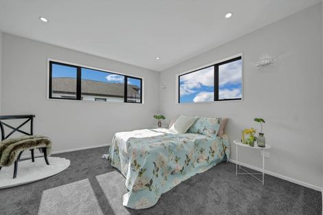 Photo of property in 2 Ritetai Street, Clarks Beach, 2122