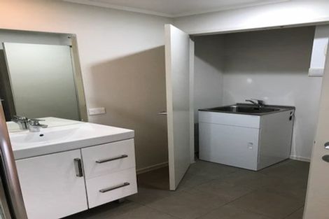 Photo of property in 145 Hutchinsons Road, Bucklands Beach, Auckland, 2014