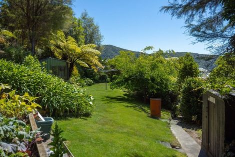 Photo of property in 362a Waikawa Road, Waikawa, Picton, 7220