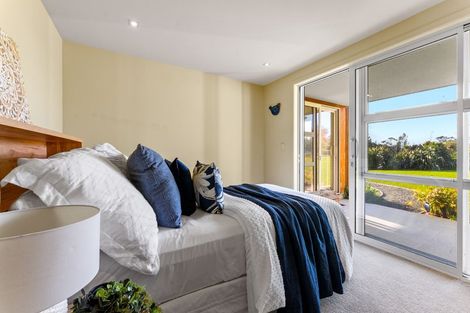 Photo of property in 87 M Greenwood Road, Leigh, 0972