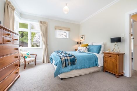 Photo of property in 1 Saint Ronans Avenue, Waterloo, Lower Hutt, 5011