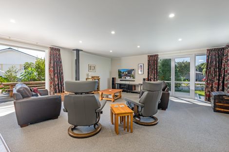 Photo of property in 3 Firth Place, Awapuni, Palmerston North, 4412