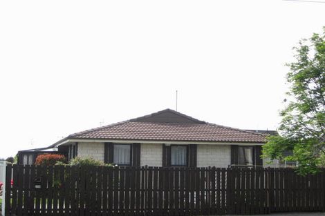 Photo of property in 206 Grimseys Road, Redwood, Christchurch, 8051