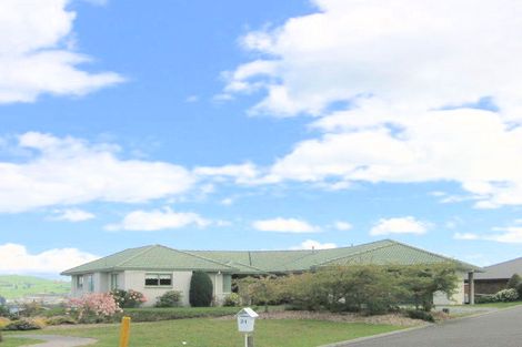 Photo of property in 21 Fairview Terrace, Waipahihi, Taupo, 3330