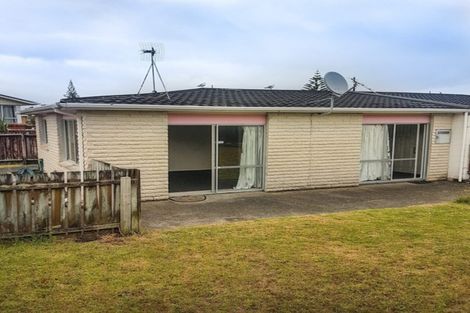 Photo of property in 30a Simons Street, Moturoa, New Plymouth, 4310
