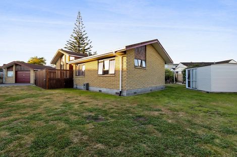 Photo of property in 8a Keats Place, Whalers Gate, New Plymouth, 4310