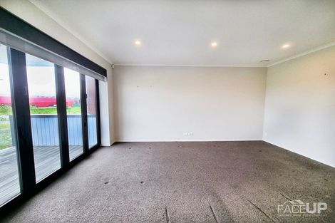Photo of property in 4/17 Uku Lane, Hobsonville, Auckland, 0616