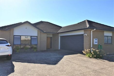 Photo of property in 48 Huntington Park Drive, Greenhithe, Auckland, 0632
