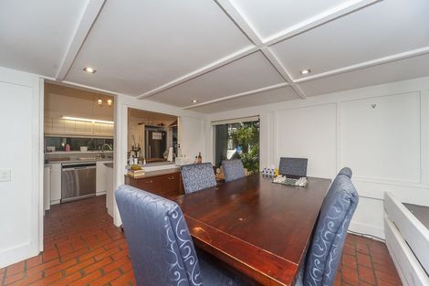 Photo of property in 64 Ranui Crescent, Khandallah, Wellington, 6035