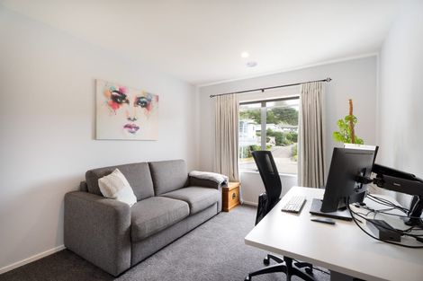 Photo of property in 39 Winsley Terrace, Churton Park, Wellington, 6037