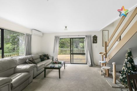 Photo of property in 6a Mossburn Grove, Kelson, Lower Hutt, 5010