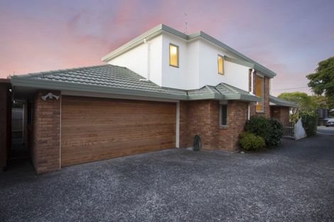 Photo of property in 1/4 Lynch Street, Point Chevalier, Auckland, 1022