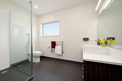 Photo of property in 220 Forest Hill Road, Waiatarua, Auckland, 0612