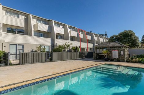 Photo of property in 8/3 Riverside Road, Orewa, 0931