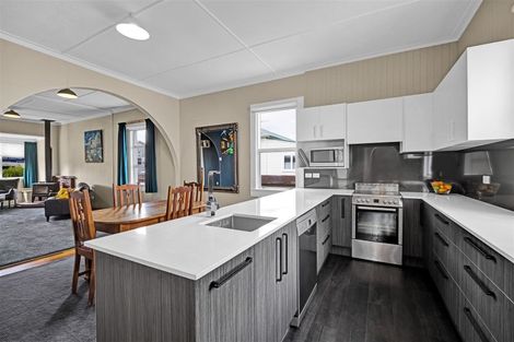 Photo of property in 255 Princes Street, Hawera, 4610