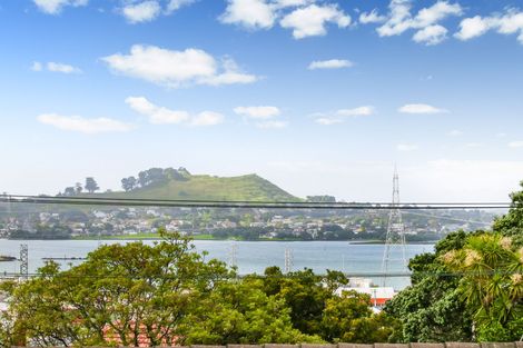 Photo of property in 49 Quadrant Road, Onehunga, Auckland, 1061