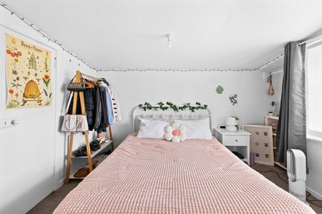 Photo of property in 29 Pukeko Place, Westshore, Napier, 4110