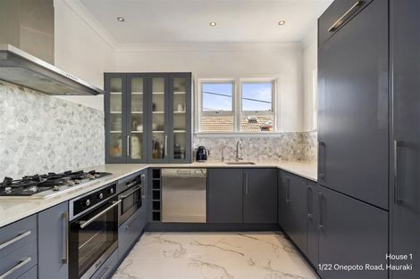 Photo of property in 2/22 Onepoto Road, Hauraki, Auckland, 0622