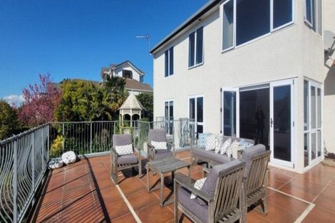 Photo of property in 152 Lake Crescent, Hamilton Lake, Hamilton, 3204