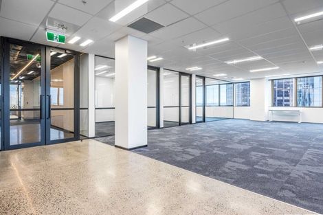 Photo of property in 1/45 Queen Street, Northcote Point, Auckland, 0627