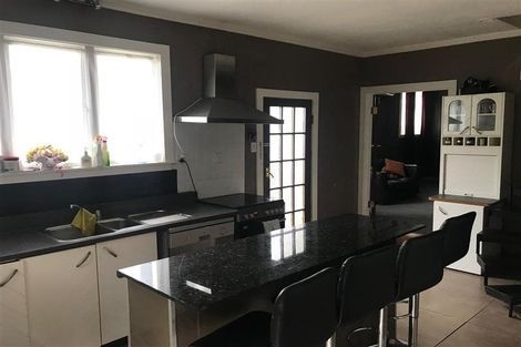 Photo of property in 3 Smale Terrace, Hospital Hill, Napier, 4110