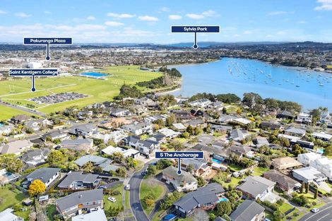 Photo of property in 5 The Anchorage, Sunnyhills, Auckland, 2010