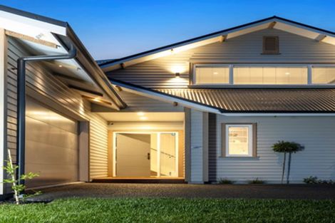 Photo of property in 71 Oak Road, Poraiti, Napier, 4112