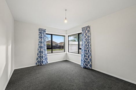 Photo of property in 26 Liverton Crescent, Bishopdale, Christchurch, 8053