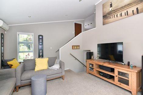 Photo of property in 38 Weatherly Road, Torbay, Auckland, 0630