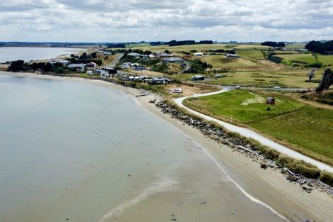 Photo of property in 1 Boat Harbour Road, Fortrose, Tokanui, 9875