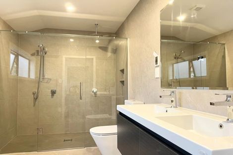 Photo of property in 22a Dallinghoe Crescent, Milford, Auckland, 0620