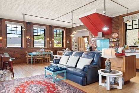 Photo of property in 247 Ravensbourne Road, Ravensbourne, Dunedin, 9022