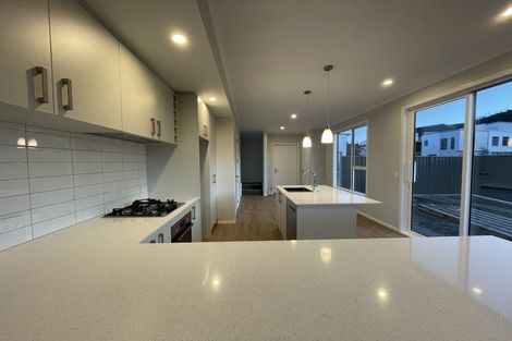 Photo of property in 24 Koreke Close, Kenepuru, Porirua, 5022