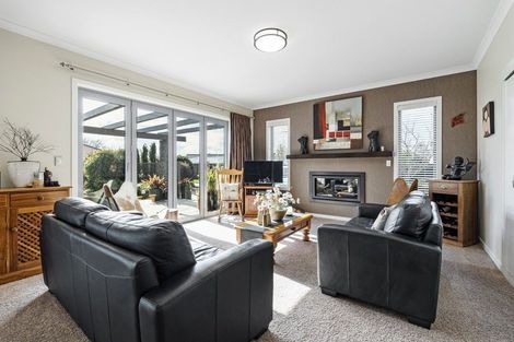 Photo of property in 7b Royal Heights, Glen Avon, New Plymouth, 4312
