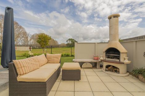 Photo of property in 5 Lady Jocelyn Place, Whitianga, 3510